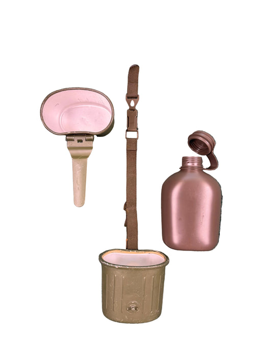 German Army Cup & Carrier (issued) w/ Canteen
